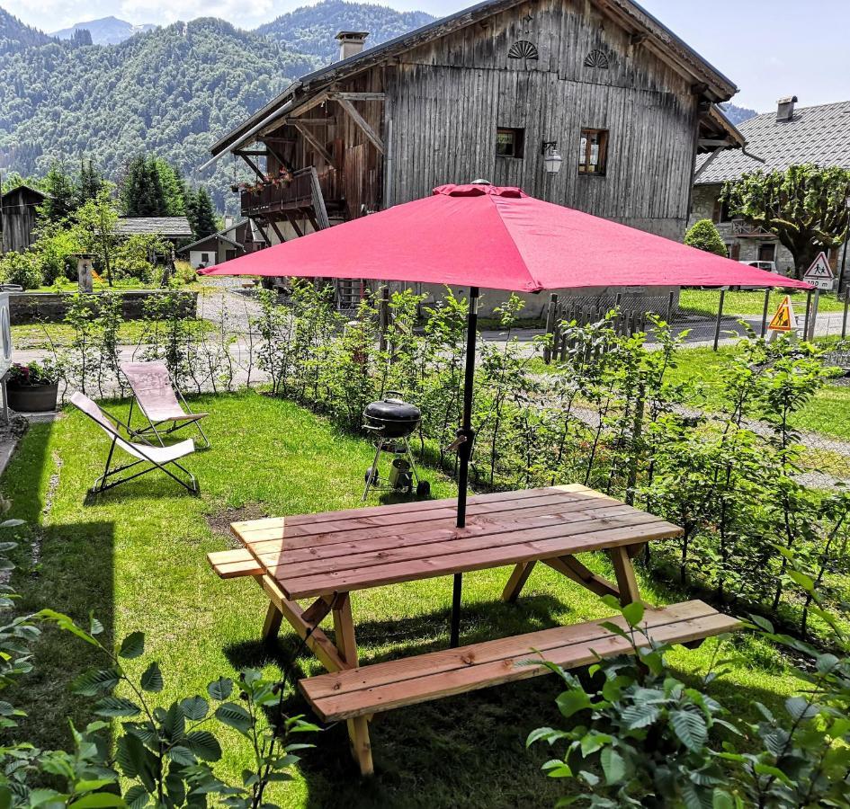 Chez Leon, Jacuzzi Et Sauna Des Le 1Er Septembre 2025 Samoens Exterior photo